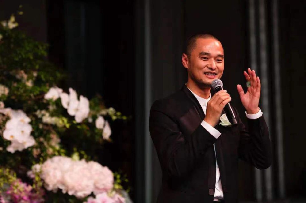 冯唐：挣多少钱算够