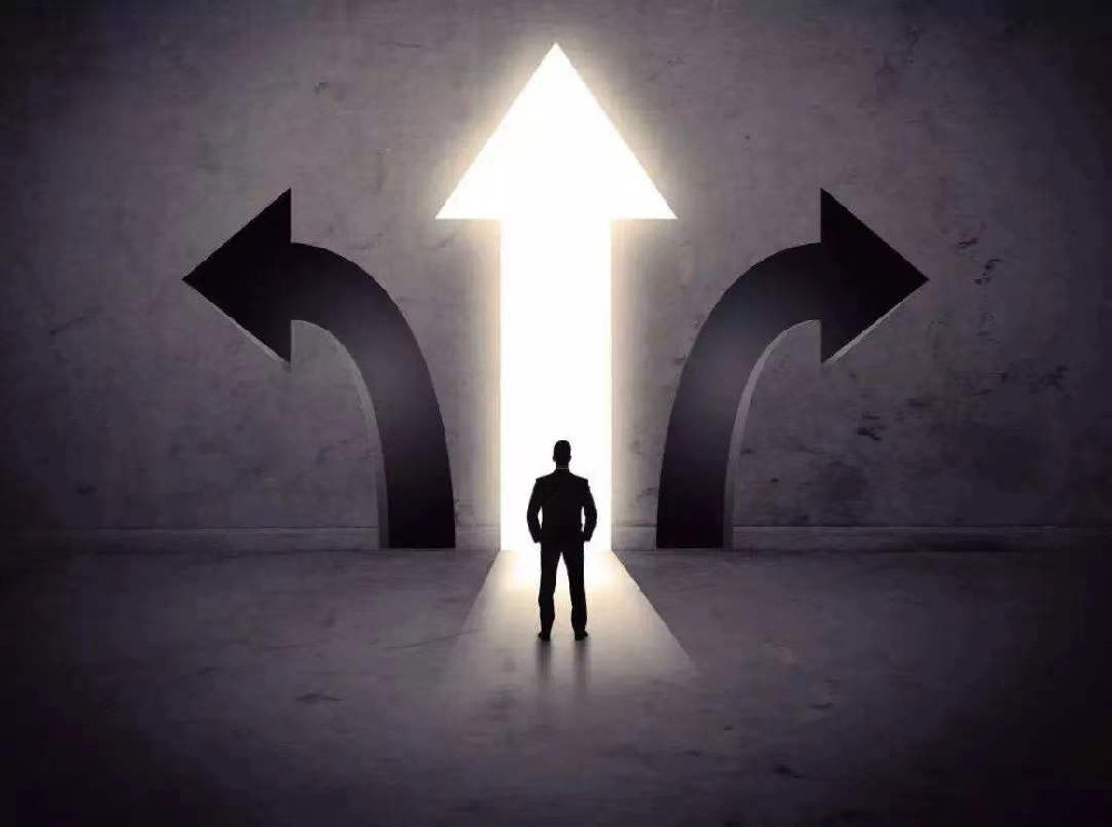 张一鸣：牛逼的人找方法，傻逼的人找借口